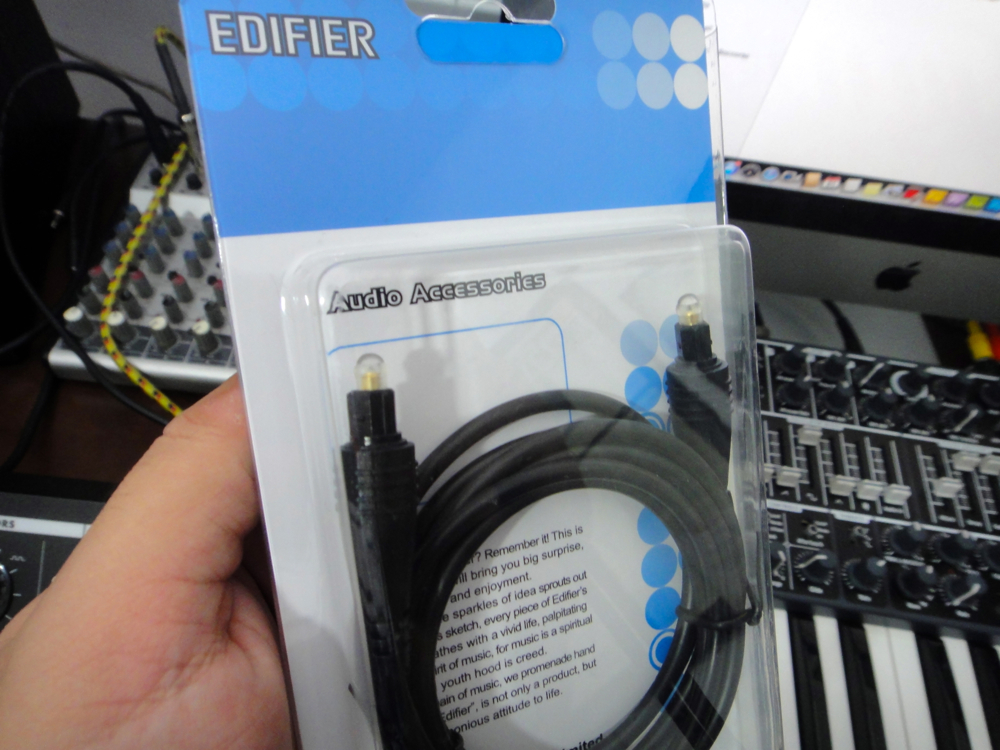 Edifier R2700 cabo óptico