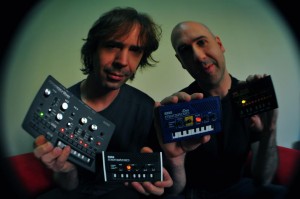 FR com monotrons e monotribe