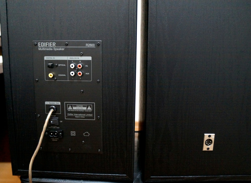edifier_unboxing_05 Imagem histórica · Edifier Studio 8 (R2800): novos monitores de áudio trazem ainda mais potência (review)