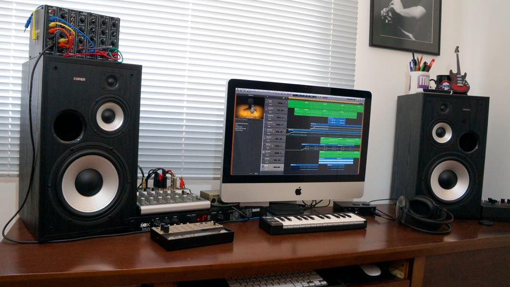 edifier_studio8_02 Imagem histórica · Edifier Studio 8 (R2800): novos monitores de áudio trazem ainda mais potência (review)