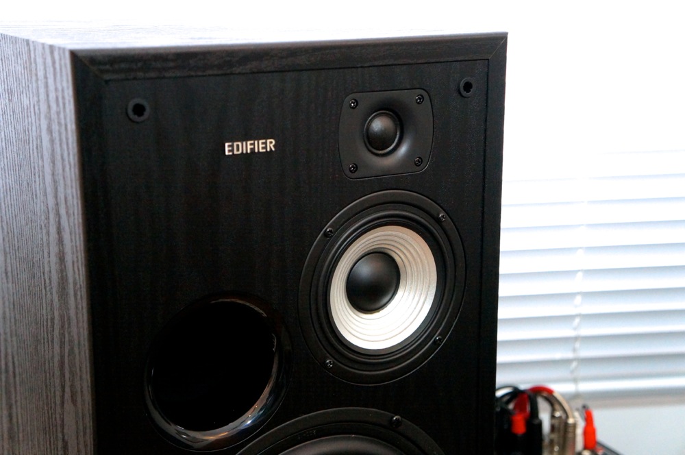 edifier_r2800_08 Imagem histórica · Edifier Studio 8 (R2800): novos monitores de áudio trazem ainda mais potência (review)