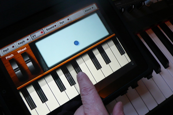 Nlog Synth Teclas do Nlog Synth em comparação à teclas reais