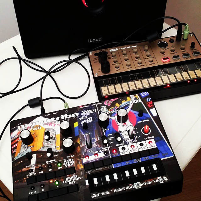 monotribe volca iloud Imagem histórica · Korg Monotribe de cara nova e jam com Volca Keys e iLoud
