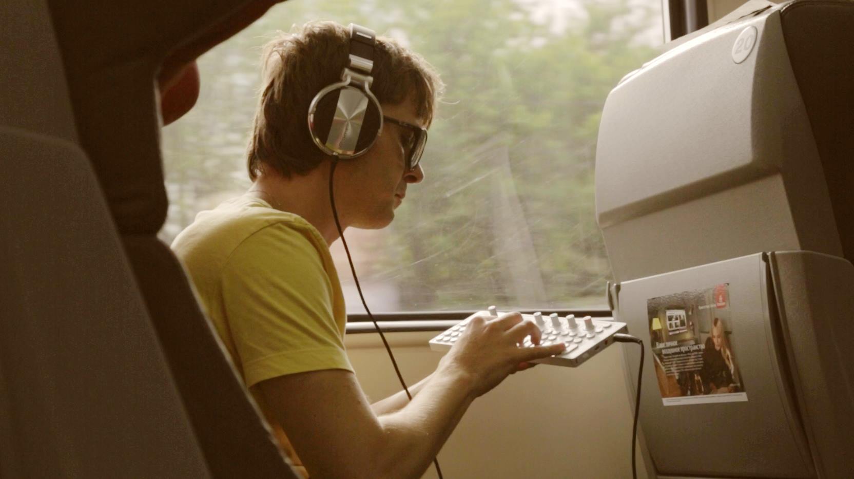 musica na mochila OP-1