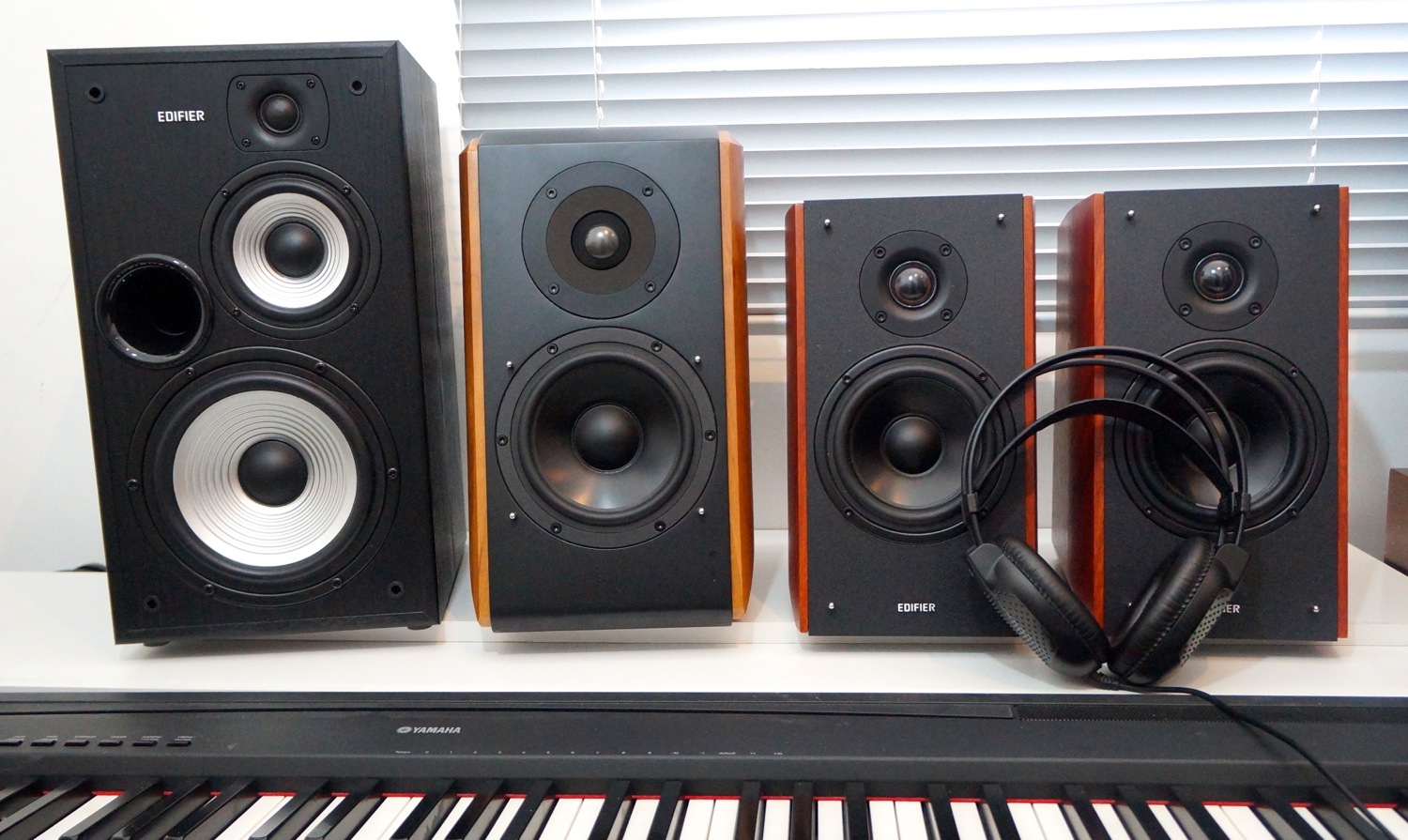 Imagem histórica · Review Novas Caixas de Som Edifier R1900TV, R2000DB, R2730DB e S1000DB