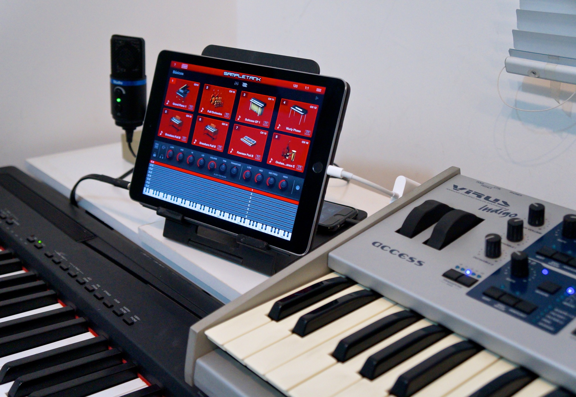 Sampletank para iPad Imagem histórica · SampleTank para iPad: criando splits, layers e performances com Midiflow e Lemur